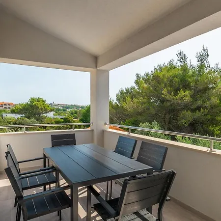 Apartamento 2217 *
